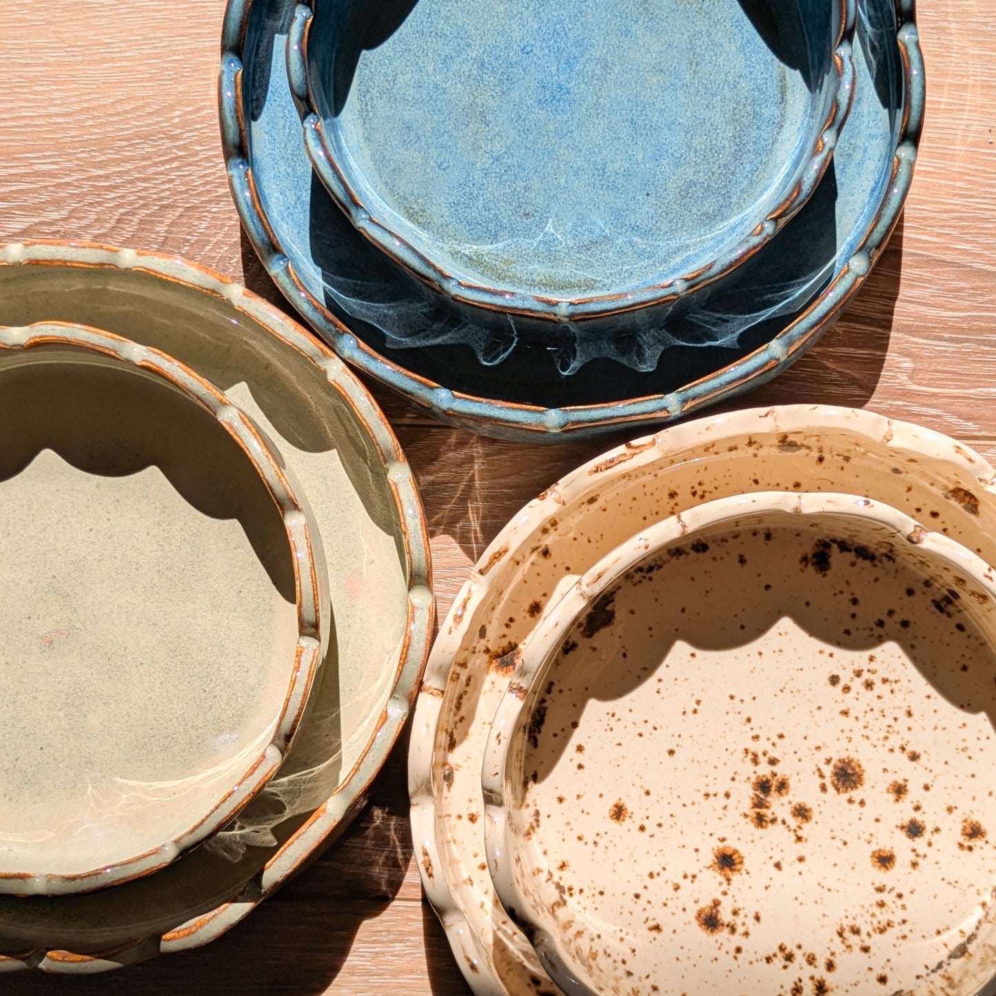 Scallop Plate - Ivory Speckles